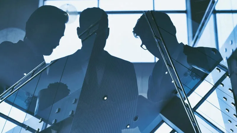 reflection-of-three-men-PXDYH771-800x450-min